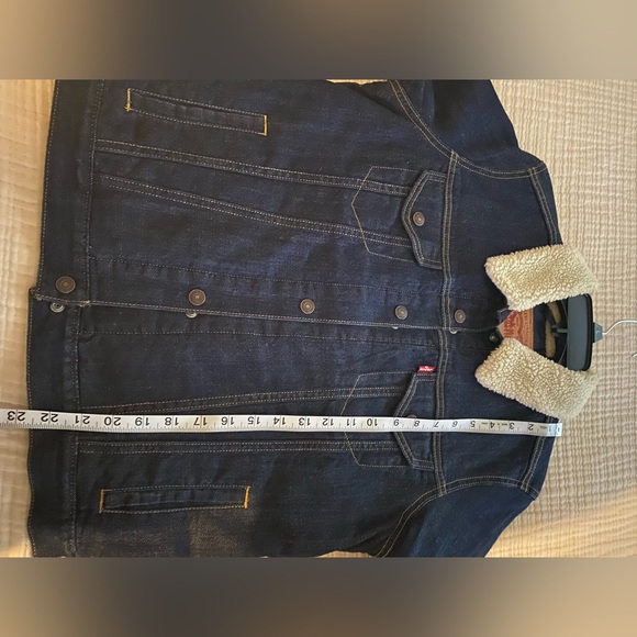 EUC Levi Sherpa Denim Collar Jacket With Lining Size Med Dark Wash Snap Close - Picture 11 of 11